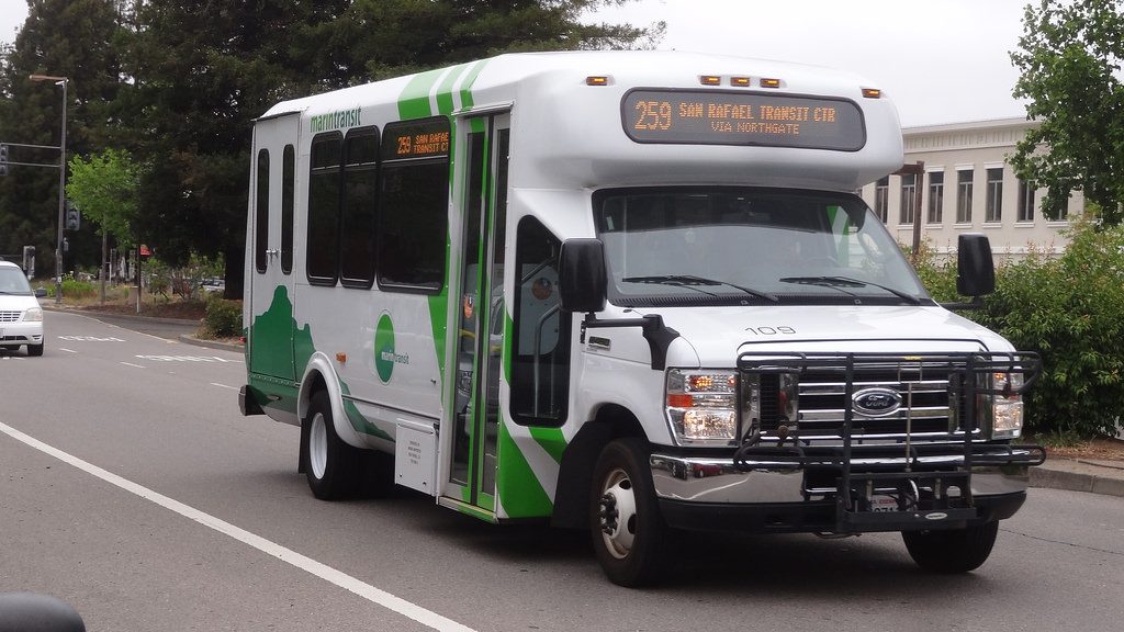stage-bus2
